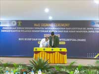 Blended UNDARIS Ungaran Semarang Nomor 9